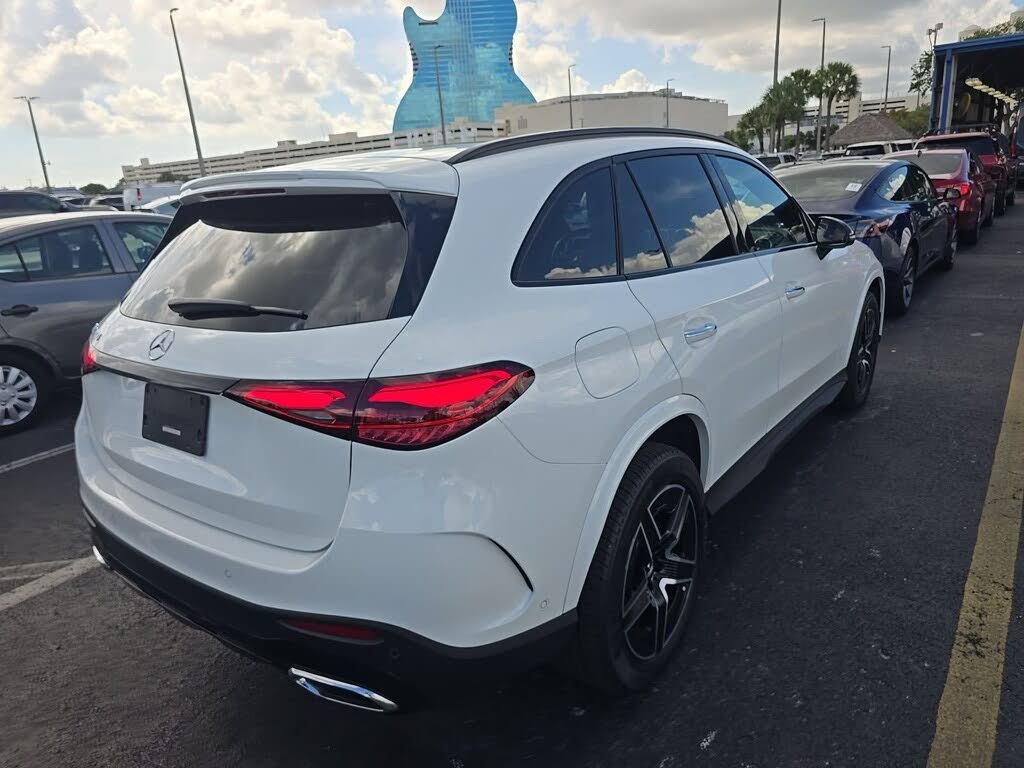 2023 Mercedes-Benz GLC 300 RWD