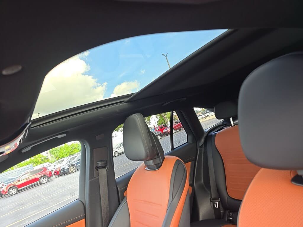 2023 Mercedes-Benz GLC 300 RWD