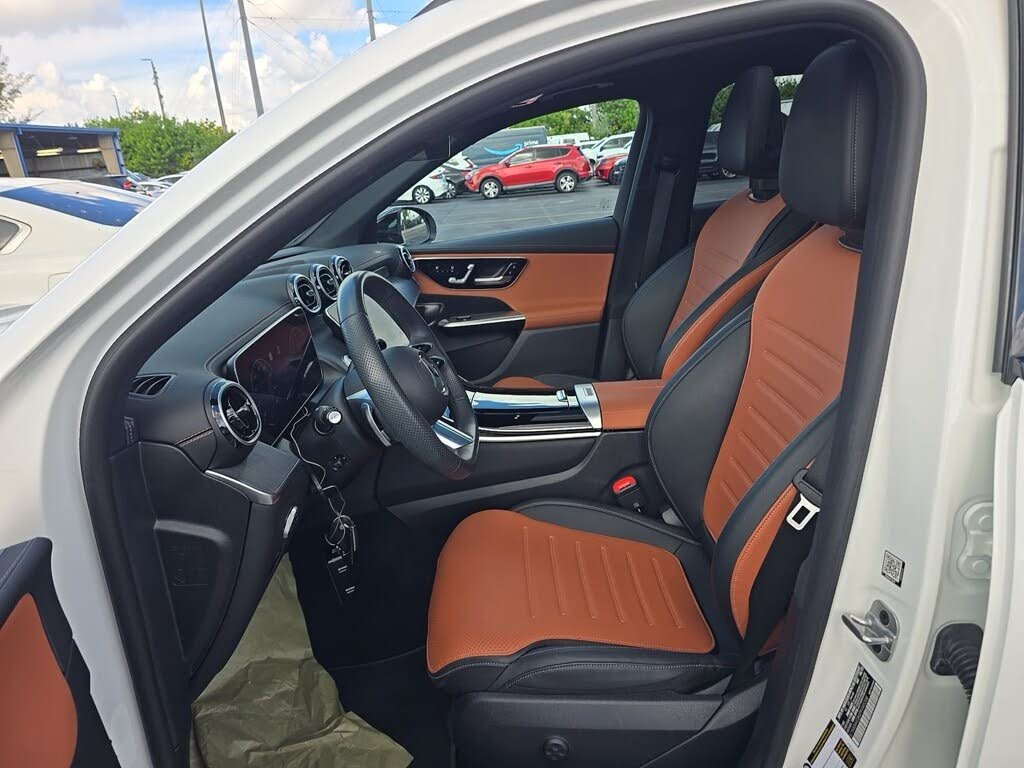 2023 Mercedes-Benz GLC 300 RWD