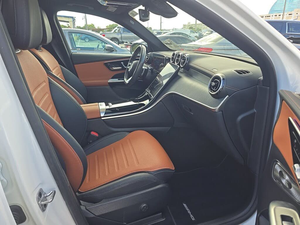 2023 Mercedes-Benz GLC 300 RWD